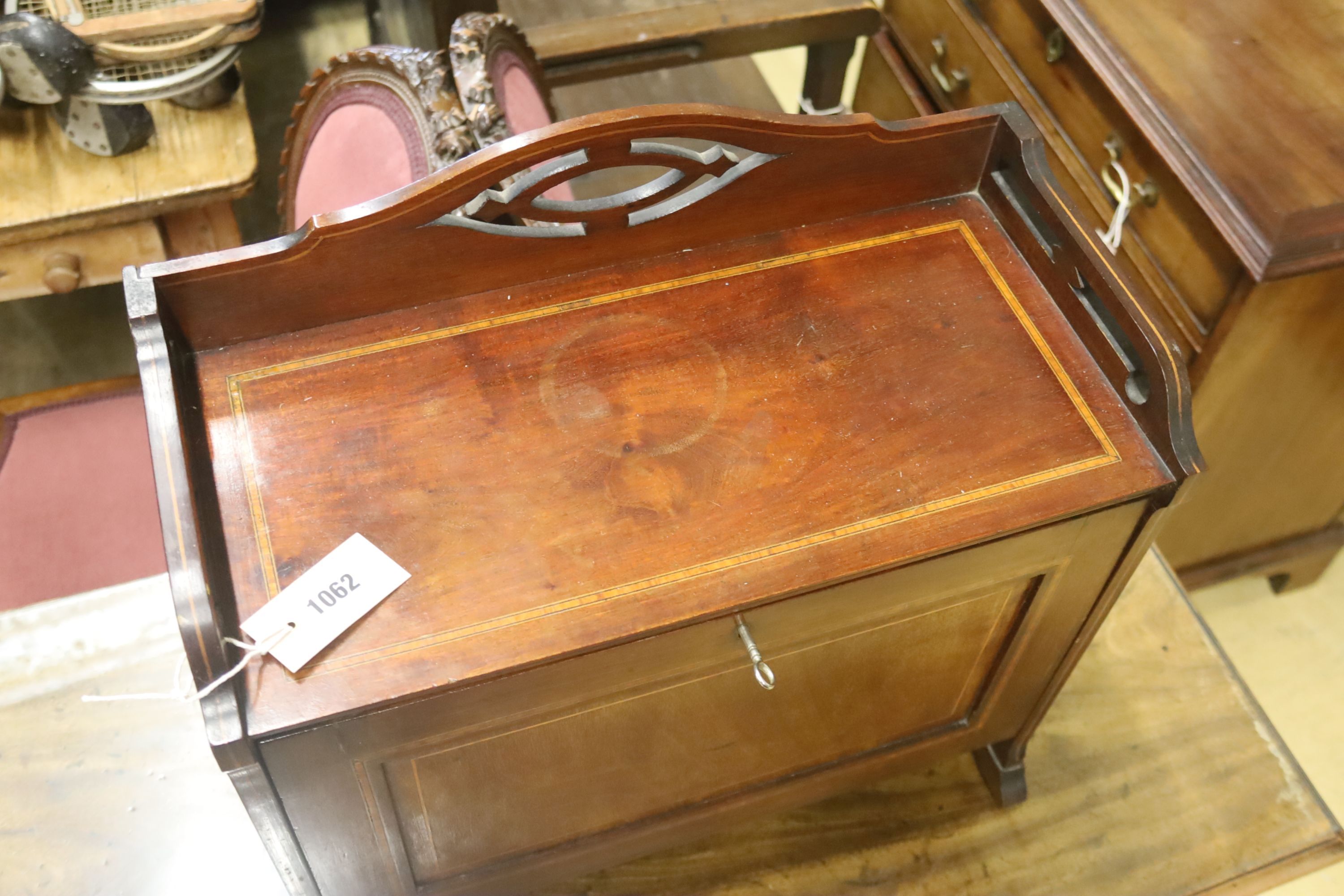 An Edwardian satinwood banded table top writing cabinet, width 49cm, depth 24cm, height 48cm